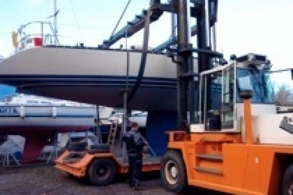 D-Marin I Dalsbruk. Fullst&auml;ndig b&aring;tservice varv i sk&auml;rg&aring;rden ..