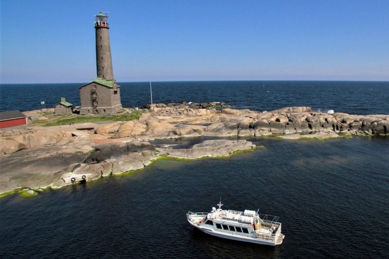 Kryssningar till Rosala Vikingacentrum och Bengtsk&auml;r fyr