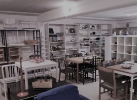 &Aring;tervinnings- och missionsbutiken K&auml;llaren